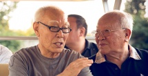 她在丈天面前被耍了三级